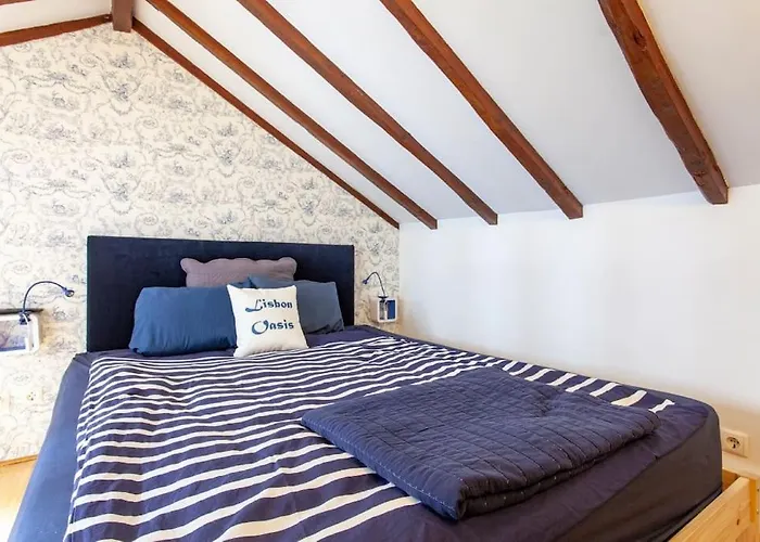 Mouraria I, Eco-Duplex, French Balcony & Smart Check-In