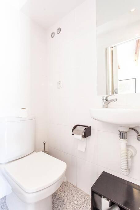 Mouraria I, Eco-duplex, French Balcony & Smart Check-in * Lisbon