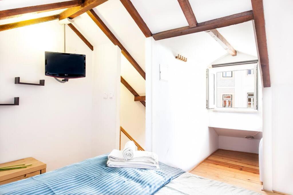 Mouraria I, Eco-duplex, French Balcony & Smart Check-in