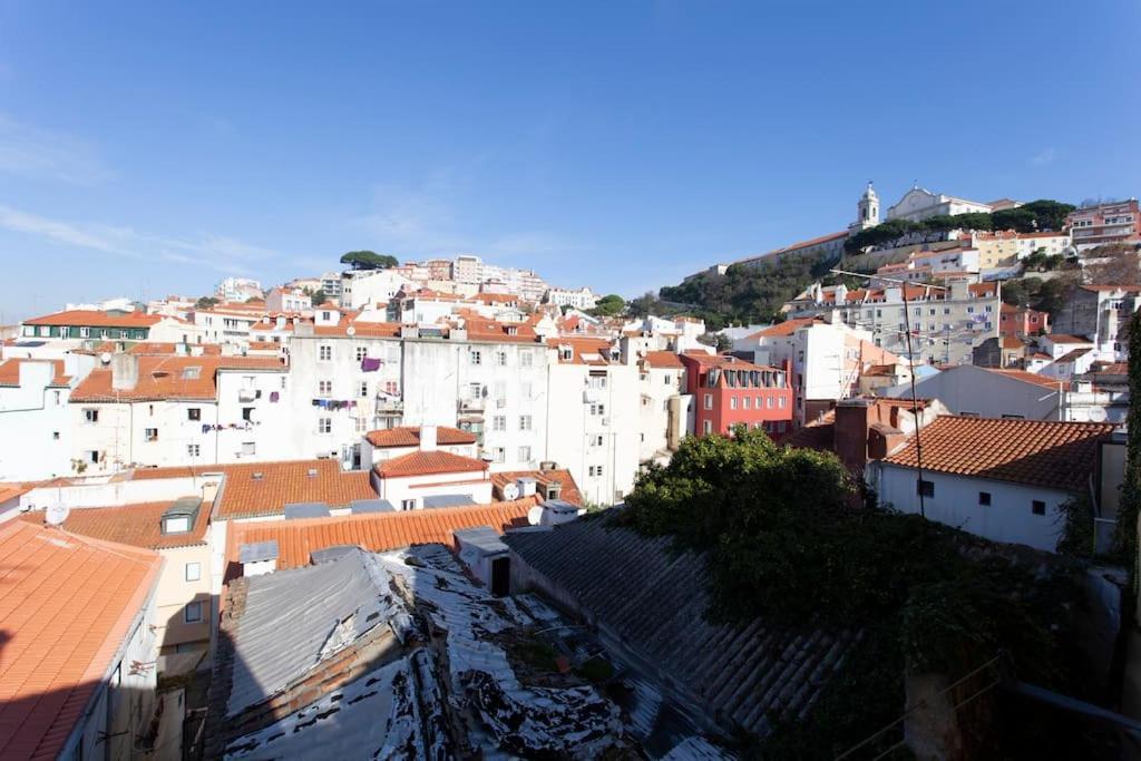 Mouraria I, Eco-duplex, French Balcony & Smart Check-in *