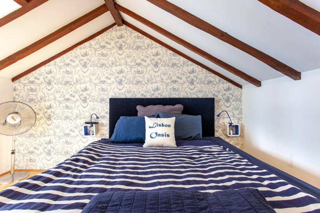 Mouraria I, Eco-duplex, French Balcony & Smart Check-in Apartment *