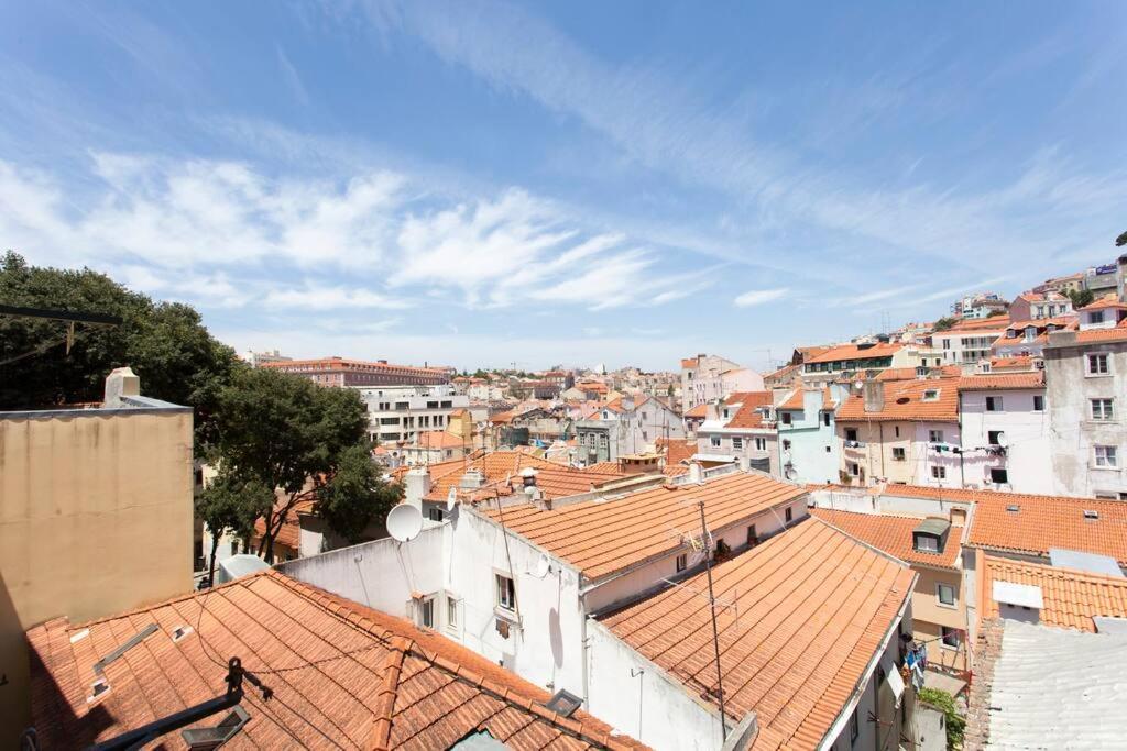 Mouraria I, Eco-duplex, French Balcony & Smart Check-in * Lisbon