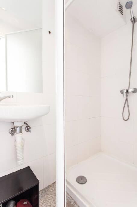 Mouraria I, Eco-duplex, French Balcony & Smart Check-in * Lisbon